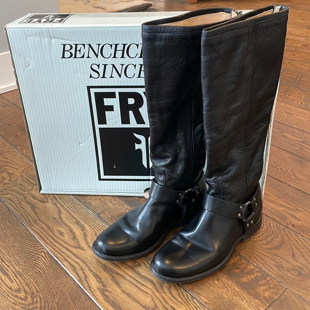 EUC Frye Tall Black Leather Boots (sz 8.5)
